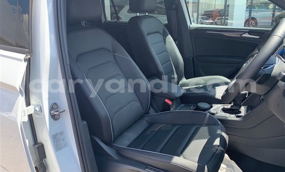 Buy Used Volkswagen Tiguan White Car in Livingstone in Zambia Buy Used Volkswagen Tiguan White Car in Livingstone in Zambia