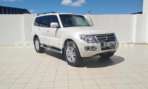 Acheter Occasion Voiture Mitsubishi Pajero Blanc à Mazabuka, Du sud Acheter Occasion Voiture Mitsubishi Pajero Blanc à Mazabuka, Du sud