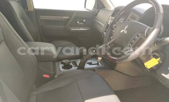 Acheter Occasion Voiture Mitsubishi Pajero Blanc à Mazabuka, Du sud Acheter Occasion Voiture Mitsubishi Pajero Blanc à Mazabuka, Du sud