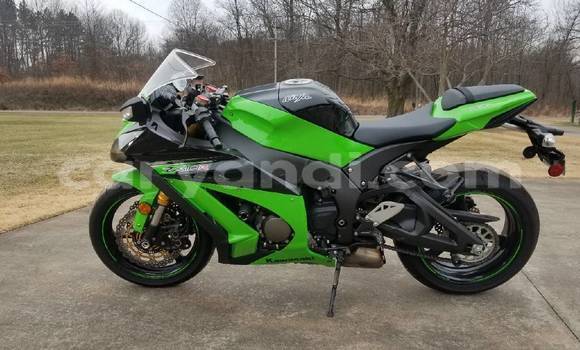 Buy Used Kawasaki Ninja ZX-10R Green Bike in Lusaka in Zambia Buy Used Kawasaki Ninja ZX-10R Green Bike in Lusaka in Zambia
