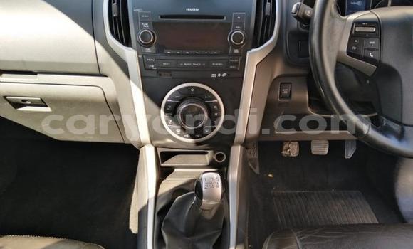 Tenga Tsaru Isuzu KB Chena Mota in Mazabuka in Southern Tenga Tsaru Isuzu KB Chena Mota in Mazabuka in Southern