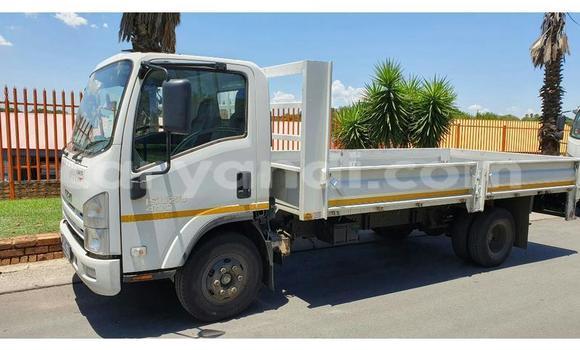 Buy Used Isuzu FTR 850 White Truck in Mazabuka in Southern Buy Used Isuzu FTR 850 White Truck in Mazabuka in Southern