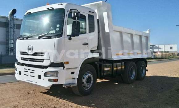 Acheter Occasion Utilitaire Nissan UD Blanc à Livingstone, Zambie Acheter Occasion Utilitaire Nissan UD Blanc à Livingstone, Zambie