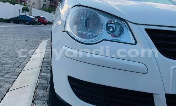 Acheter Occasion Voiture Volkswagen Polo Blanc à Lusaka, Zambie Acheter Occasion Voiture Volkswagen Polo Blanc à Lusaka, Zambie