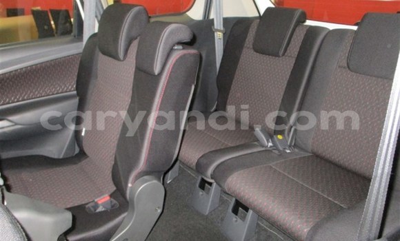 Tenga Tsaru Toyota Avanza Chena Mota in Chilanga in Lusaka Tenga Tsaru Toyota Avanza Chena Mota in Chilanga in Lusaka