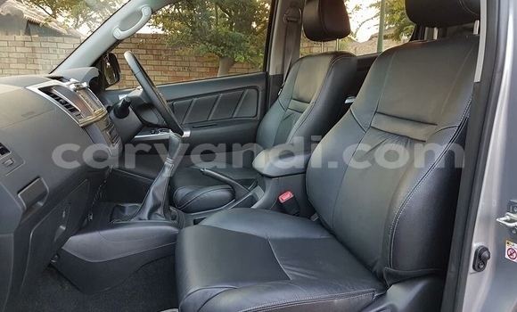 Tenga Tsaru Toyota Hilux Zvimwe Mota in Kitwe in Zambia Tenga Tsaru Toyota Hilux Zvimwe Mota in Kitwe in Zambia