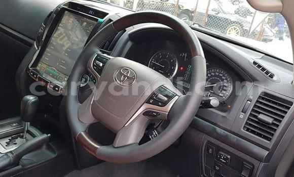 Acheter Occasion Voiture Toyota Land Cruiser Blanc à Lusaka, Zambie Acheter Occasion Voiture Toyota Land Cruiser Blanc à Lusaka, Zambie