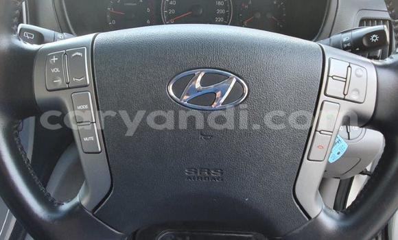 Tenga Tsaru Hyundai H1 Chena Mota in Livingstone in Zambia Tenga Tsaru Hyundai H1 Chena Mota in Livingstone in Zambia