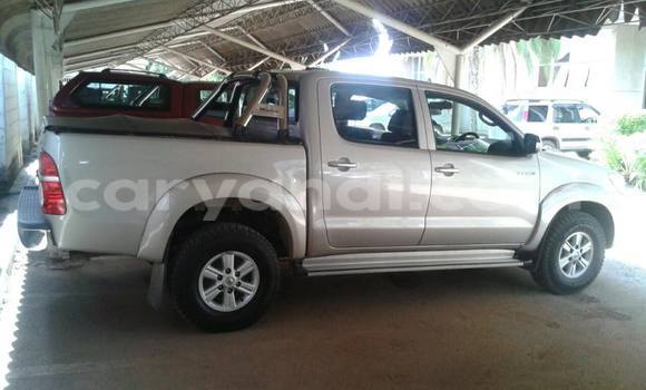Acheter Occasion Voiture Toyota Hilux Gris à Chipata, Zambie Acheter Occasion Voiture Toyota Hilux Gris à Chipata, Zambie