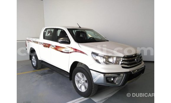 Acheter Import Voiture Toyota Hilux Blanc à Import - Dubai, Zambie Acheter Import Voiture Toyota Hilux Blanc à Import - Dubai, Zambie