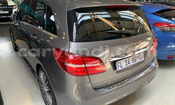 Acheter Occasion Voiture Mercedes‒Benz B-klasse Autre à Mazabuka, Du sud Acheter Occasion Voiture Mercedes‒Benz B-klasse Autre à Mazabuka, Du sud