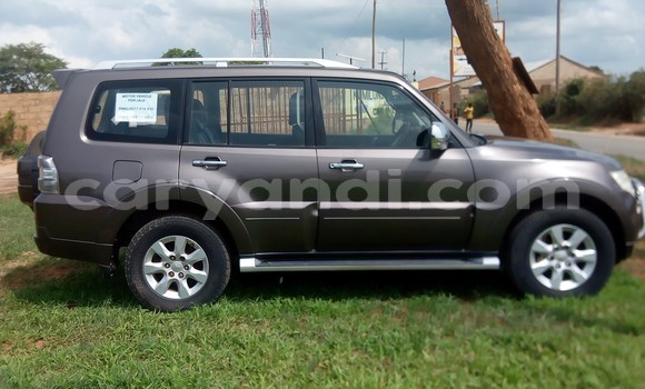 Buy Used Mitsubishi Pajero Beige Car in Lusaka in Zambia Buy Used Mitsubishi Pajero Beige Car in Lusaka in Zambia