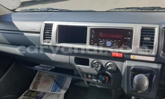 Tenga Tsaru Toyota Hiace Chena Mota in Mazabuka in Southern Tenga Tsaru Toyota Hiace Chena Mota in Mazabuka in Southern