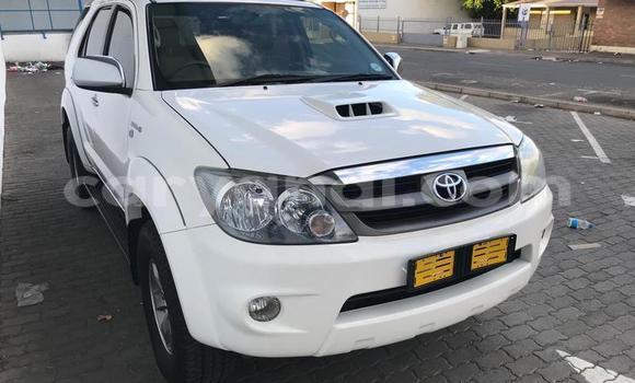 Tenga Tsaru Toyota Fortuner Chena Mota in Mazabuka in Southern Tenga Tsaru Toyota Fortuner Chena Mota in Mazabuka in Southern