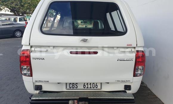 Buy Used Toyota Hilux White Car in Mazabuka in Southern Buy Used Toyota Hilux White Car in Mazabuka in Southern