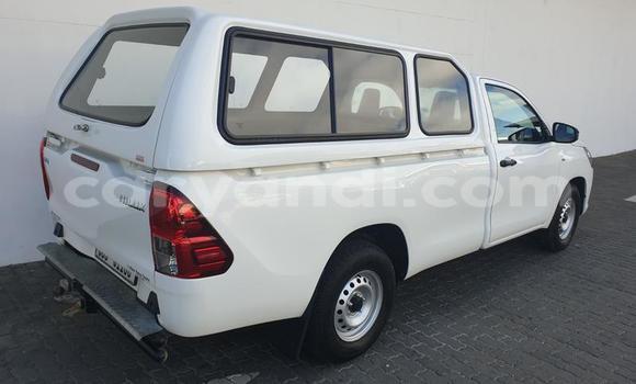 Buy Used Toyota Hilux White Car in Mazabuka in Southern Buy Used Toyota Hilux White Car in Mazabuka in Southern