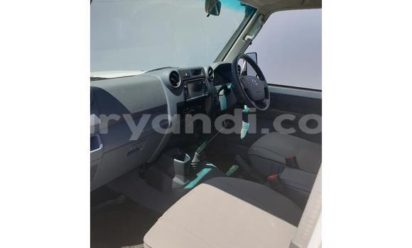 Tenga Tsaru Toyota Land Cruiser Chena Mota in Mazabuka in Southern Tenga Tsaru Toyota Land Cruiser Chena Mota in Mazabuka in Southern