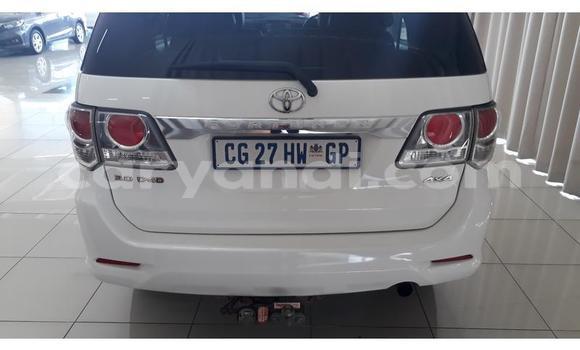 Buy Used Toyota Fortuner White Car in Mazabuka in Southern Buy Used Toyota Fortuner White Car in Mazabuka in Southern