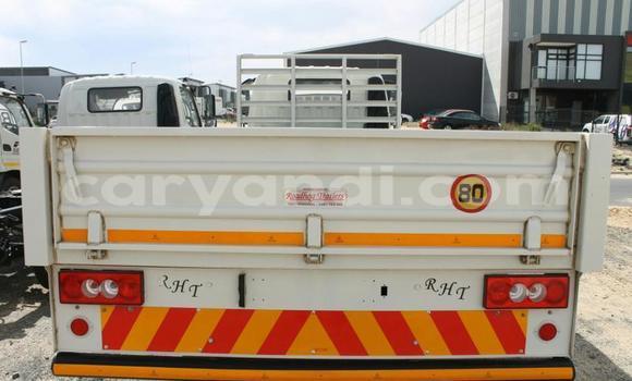 Tenga Tsaru Mercedes–Benz 117 Chena Rori in Mazabuka in Southern Tenga Tsaru Mercedes–Benz 117 Chena Rori in Mazabuka in Southern