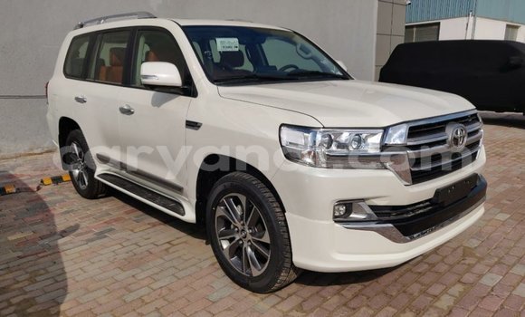 Nunua Imported Toyota Land Cruiser Nyeupe Gari ndani ya Import - Dubai nchini Zambia Nunua Imported Toyota Land Cruiser Nyeupe Gari ndani ya Import - Dubai nchini Zambia