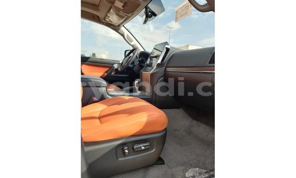 Nunua Imported Toyota Land Cruiser Nyeupe Gari ndani ya Import - Dubai nchini Zambia Nunua Imported Toyota Land Cruiser Nyeupe Gari ndani ya Import - Dubai nchini Zambia
