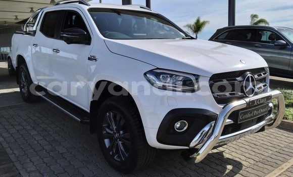 Nunua Ilio tumika Mercedes‒Benz S–Class Nyeupe Gari ndani ya Livingstone nchini Zambia Nunua Ilio tumika Mercedes‒Benz S–Class Nyeupe Gari ndani ya Livingstone nchini Zambia