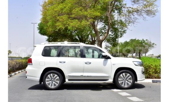 Buy Import Toyota Land Cruiser White Car in Import - Dubai in Zambia Buy Import Toyota Land Cruiser White Car in Import - Dubai in Zambia