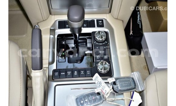 Buy Import Toyota Land Cruiser White Car in Import - Dubai in Zambia Buy Import Toyota Land Cruiser White Car in Import - Dubai in Zambia