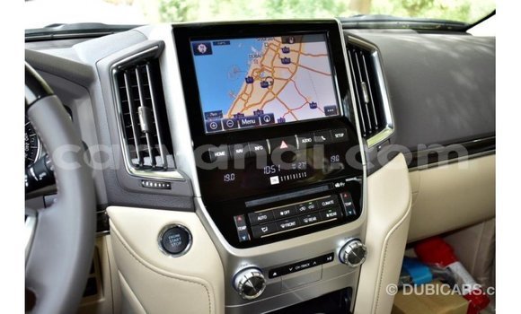 Buy Import Toyota Land Cruiser White Car in Import - Dubai in Zambia Buy Import Toyota Land Cruiser White Car in Import - Dubai in Zambia