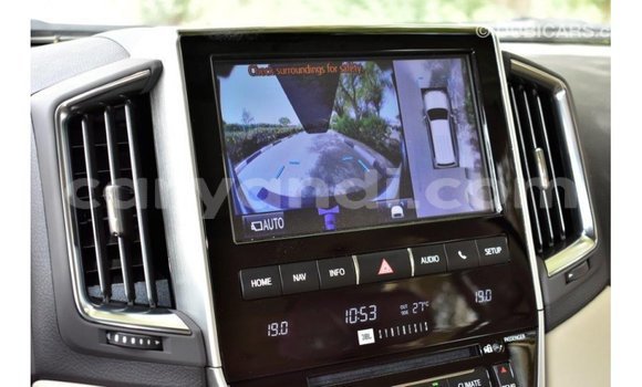 Buy Import Toyota Land Cruiser White Car in Import - Dubai in Zambia Buy Import Toyota Land Cruiser White Car in Import - Dubai in Zambia