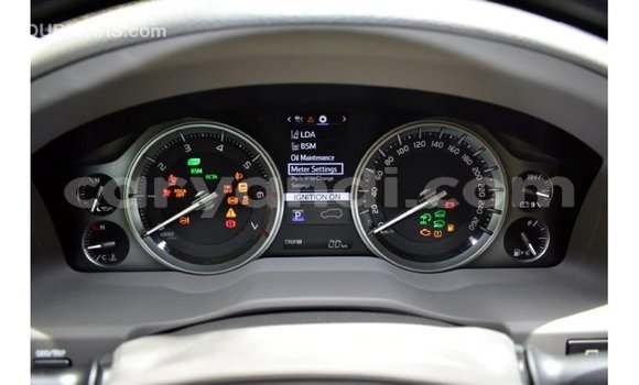 Buy Import Toyota Land Cruiser White Car in Import - Dubai in Zambia Buy Import Toyota Land Cruiser White Car in Import - Dubai in Zambia