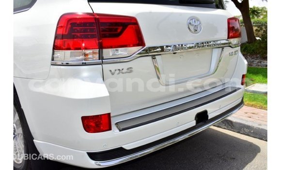Buy Import Toyota Land Cruiser White Car in Import - Dubai in Zambia Buy Import Toyota Land Cruiser White Car in Import - Dubai in Zambia