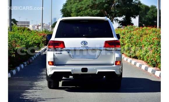 Buy Import Toyota Land Cruiser White Car in Import - Dubai in Zambia Buy Import Toyota Land Cruiser White Car in Import - Dubai in Zambia