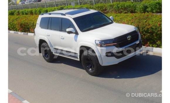 Buy Import Toyota Land Cruiser White Car in Import - Dubai in Zambia Buy Import Toyota Land Cruiser White Car in Import - Dubai in Zambia