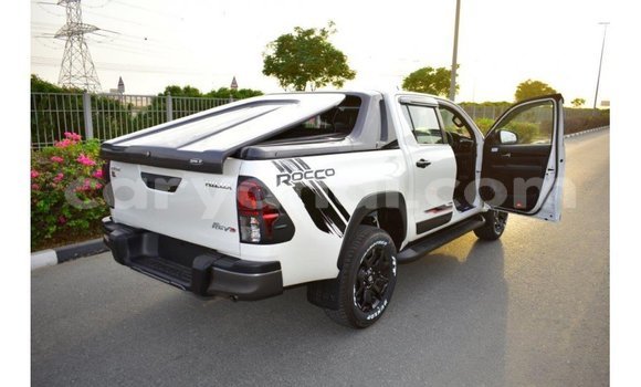 Buy Import Toyota Hilux White Car in Import - Dubai in Zambia Buy Import Toyota Hilux White Car in Import - Dubai in Zambia