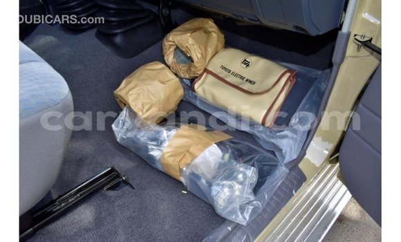 Buy Import Toyota Land Cruiser Beige Car in Import - Dubai in Zambia Buy Import Toyota Land Cruiser Beige Car in Import - Dubai in Zambia