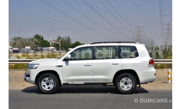 Buy Import Toyota Land Cruiser White Car in Import - Dubai in Zambia Buy Import Toyota Land Cruiser White Car in Import - Dubai in Zambia