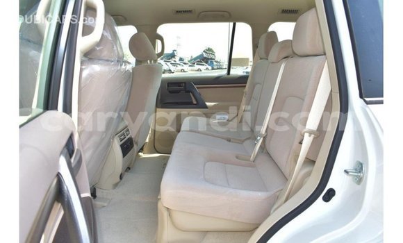 Buy Import Toyota Land Cruiser White Car in Import - Dubai in Zambia Buy Import Toyota Land Cruiser White Car in Import - Dubai in Zambia