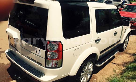 Tenga Tsaru Land Rover Discovery Chena Mota in Chingola in Zambia Tenga Tsaru Land Rover Discovery Chena Mota in Chingola in Zambia