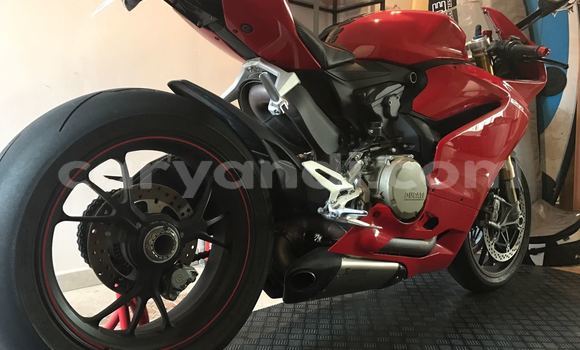 Acheter Occasion Moto Ducati Panigale Rouge à Lusaka, Zambie Acheter Occasion Moto Ducati Panigale Rouge à Lusaka, Zambie
