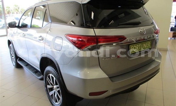 Tenga Tsaru Toyota Fortuner Sirivha Mota in Lusaka in Zambia Tenga Tsaru Toyota Fortuner Sirivha Mota in Lusaka in Zambia
