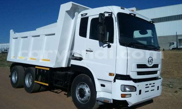 Acheter Occasion Utilitaire Nissan UD Blanc à Lusaka, Zambie Acheter Occasion Utilitaire Nissan UD Blanc à Lusaka, Zambie