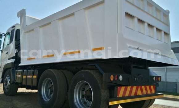 Acheter Occasion Utilitaire Nissan UD Blanc à Lusaka, Zambie Acheter Occasion Utilitaire Nissan UD Blanc à Lusaka, Zambie