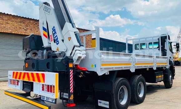 Acheter Occasion Utilitaire Mercedes–Benz 1117 Blanc à Lusaka, Zambie Acheter Occasion Utilitaire Mercedes–Benz 1117 Blanc à Lusaka, Zambie