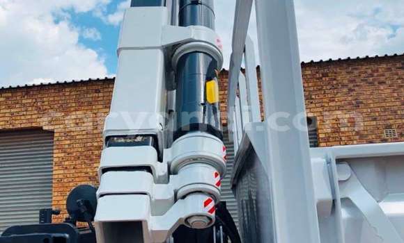 Acheter Occasion Utilitaire Mercedes–Benz 1117 Blanc à Lusaka, Zambie Acheter Occasion Utilitaire Mercedes–Benz 1117 Blanc à Lusaka, Zambie