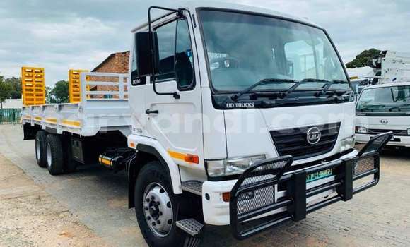 Acheter Occasion Utilitaire Isuzu FTR 850 Blanc à Lusaka, Zambie Acheter Occasion Utilitaire Isuzu FTR 850 Blanc à Lusaka, Zambie