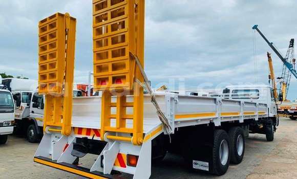 Acheter Occasion Utilitaire Isuzu FTR 850 Blanc à Lusaka, Zambie Acheter Occasion Utilitaire Isuzu FTR 850 Blanc à Lusaka, Zambie