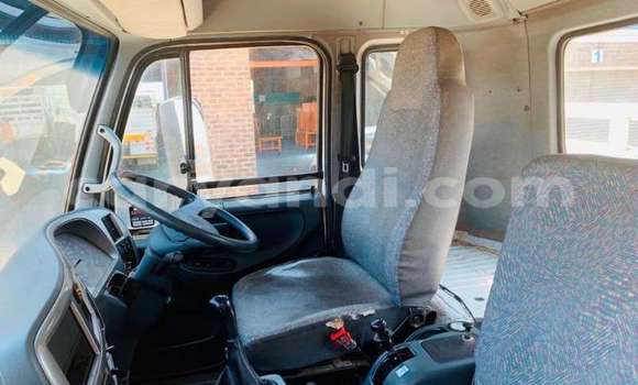 Acheter Occasion Utilitaire Isuzu FTR 850 Blanc à Lusaka, Zambie Acheter Occasion Utilitaire Isuzu FTR 850 Blanc à Lusaka, Zambie