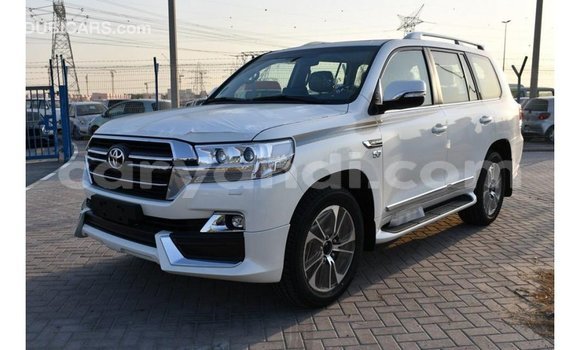 Acheter Import Voiture Toyota Land Cruiser Blanc à Import - Dubai, Zambie Acheter Import Voiture Toyota Land Cruiser Blanc à Import - Dubai, Zambie