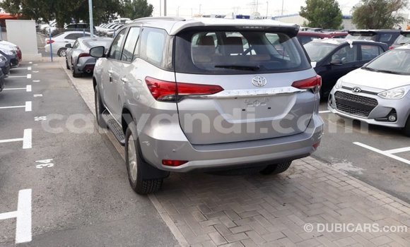 Acheter Import Voiture Toyota Fortuner Autre à Import - Dubai, Zambie Acheter Import Voiture Toyota Fortuner Autre à Import - Dubai, Zambie